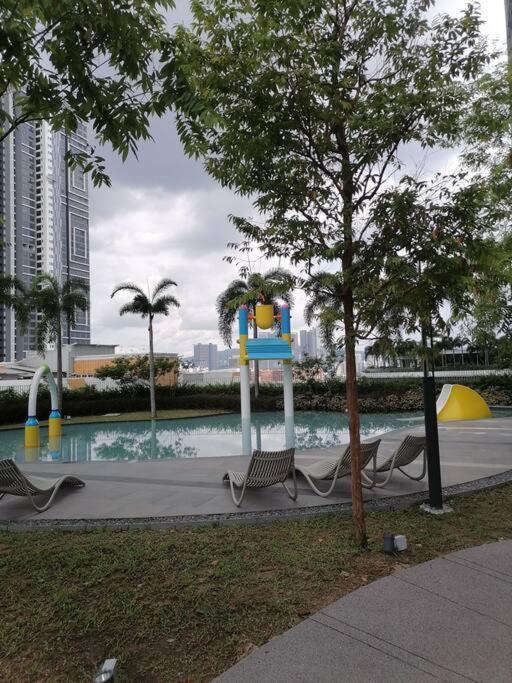1r3pax Trion@kl Shuttle Mrt Trx Pangsapuri Kuala Lumpur